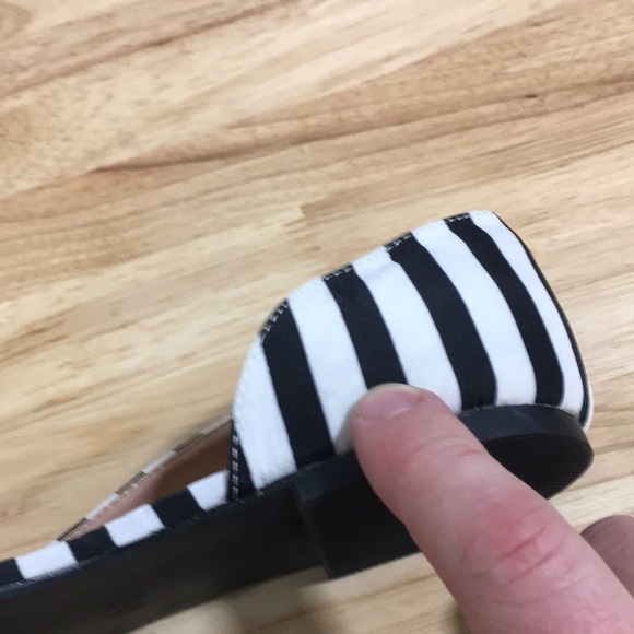 New WB Woman’s Journee Collection Cortini Stripe Shoes - Picture 5 of 6